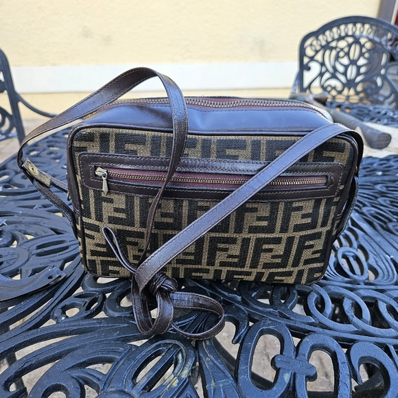 Fendi handbag, Vintage Fendi handbag - Picture 4 of 5